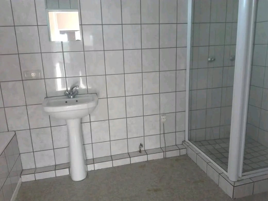 5 Bedroom Property for Sale in Campher Park Eastern Cape